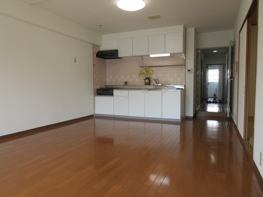 サンロイヤル武庫川サンク　ＬＤＫ